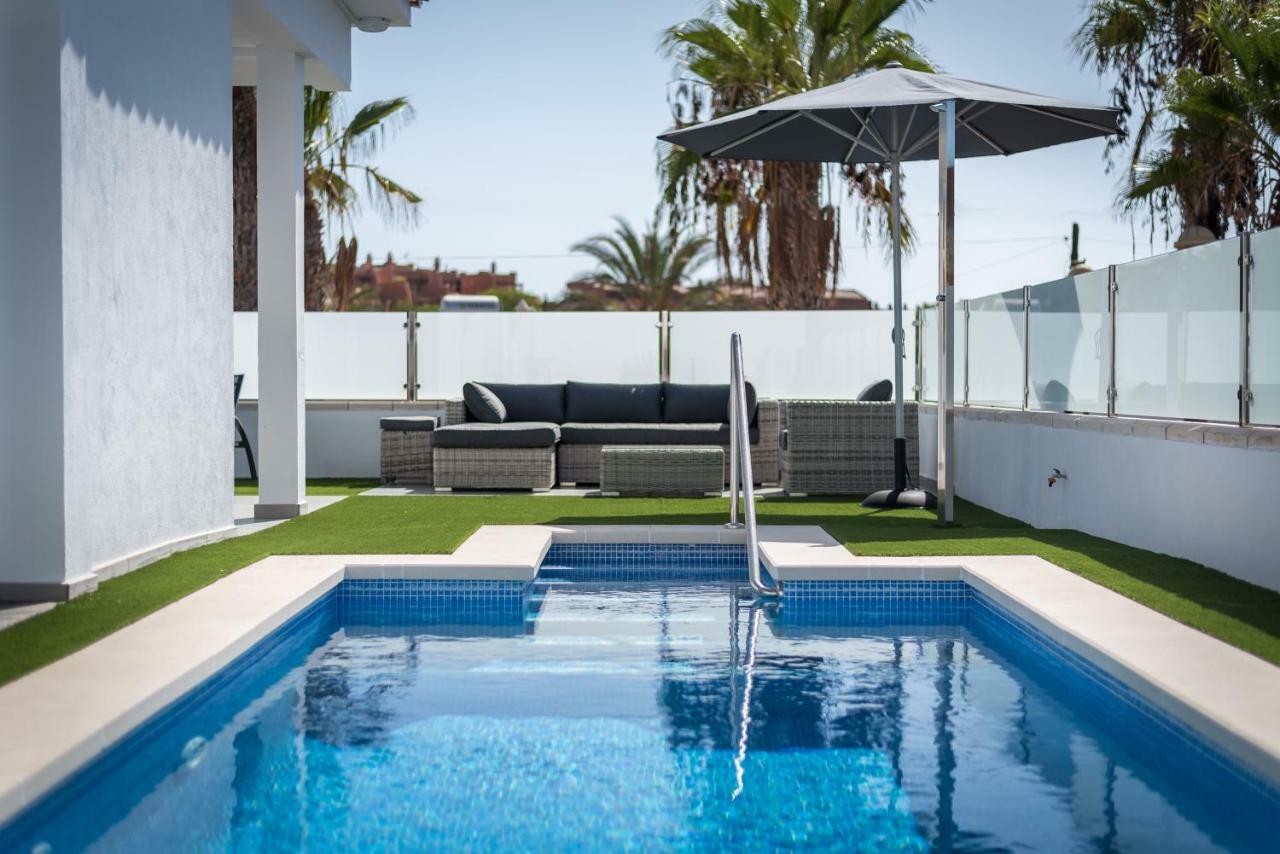 Luxurious 5* - 300m2 - Private Heated Pool - Garage - Wifi Villa